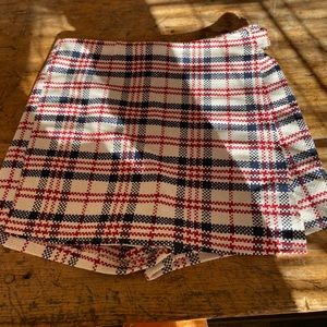 Forever 21 girls plaid skort only worn about 2